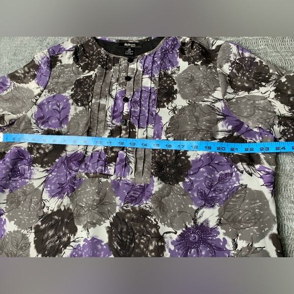 3/$10 Style & Co Woman Floral Printed Pintuck
Pleated Blouse semi sheer Size 18W - Picture 14 of 15